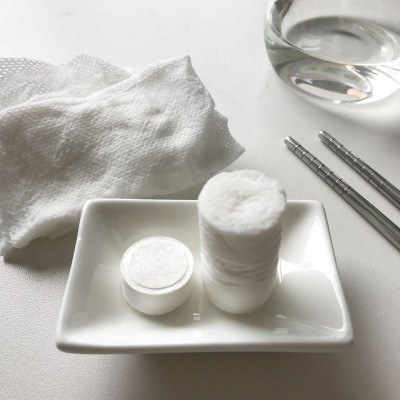 round mini coin white tissue cleaning wipes with logo or word magic napkins or towels